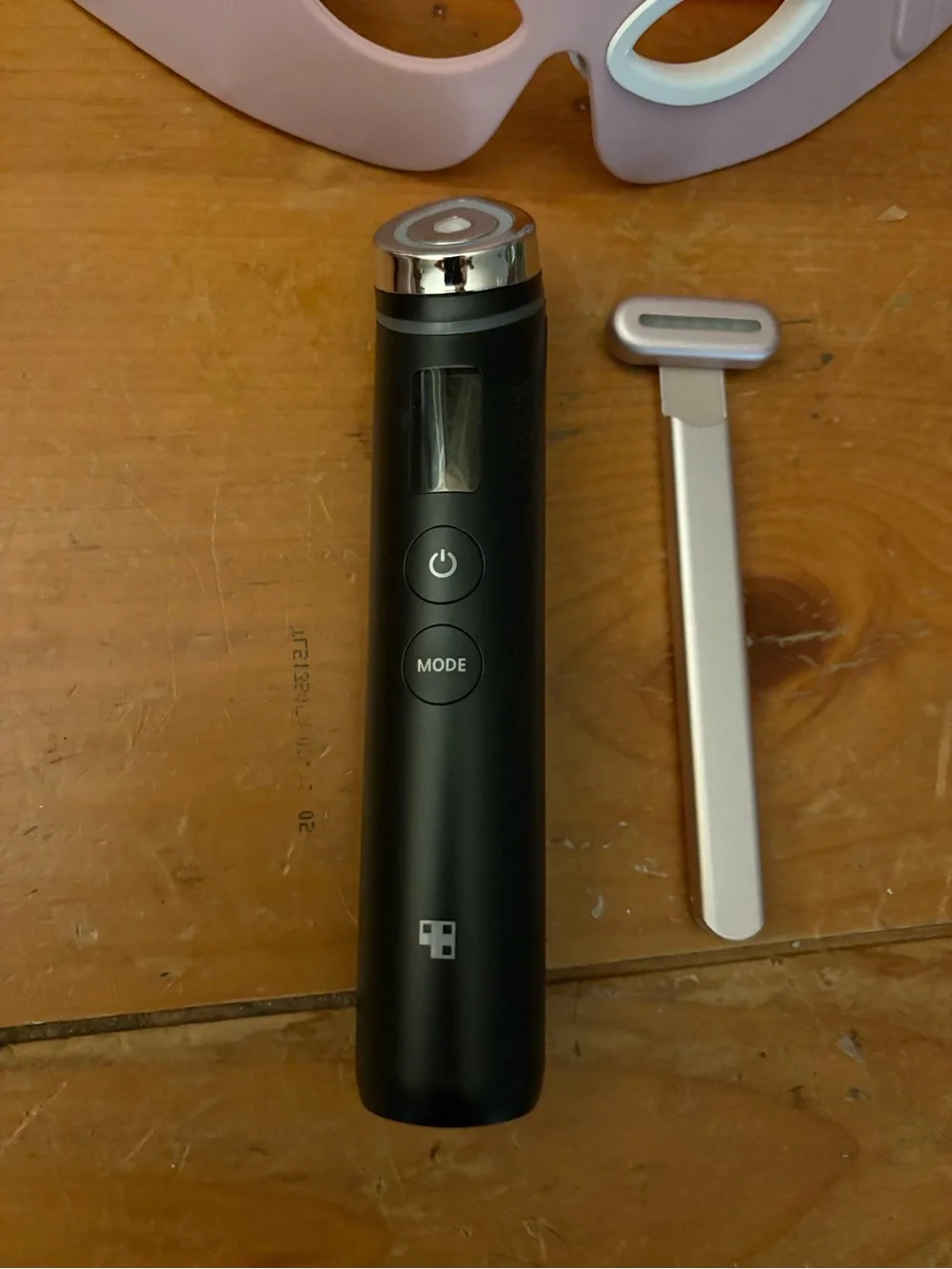 Solawave Red Light Eye Mask, Solawave Red Light Wand & Medicube Booster